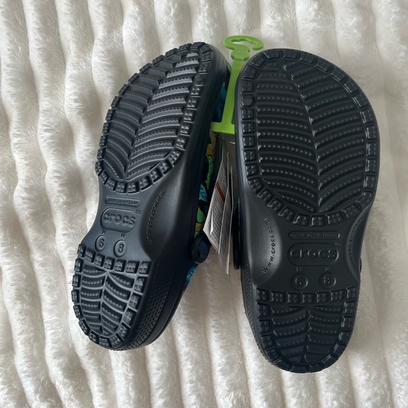 NWT Disney Lion King Crocs - Picture 5 of 5